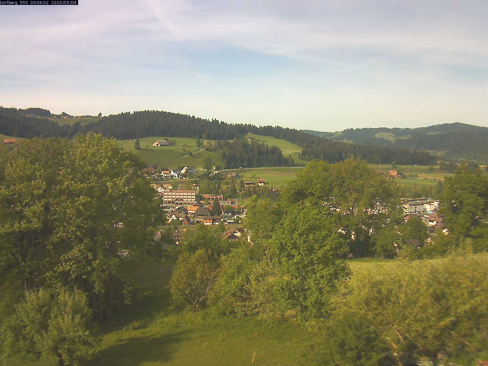 Webcam-Bild: Aussicht vom Dorfberg in Langnau 20200508-090601