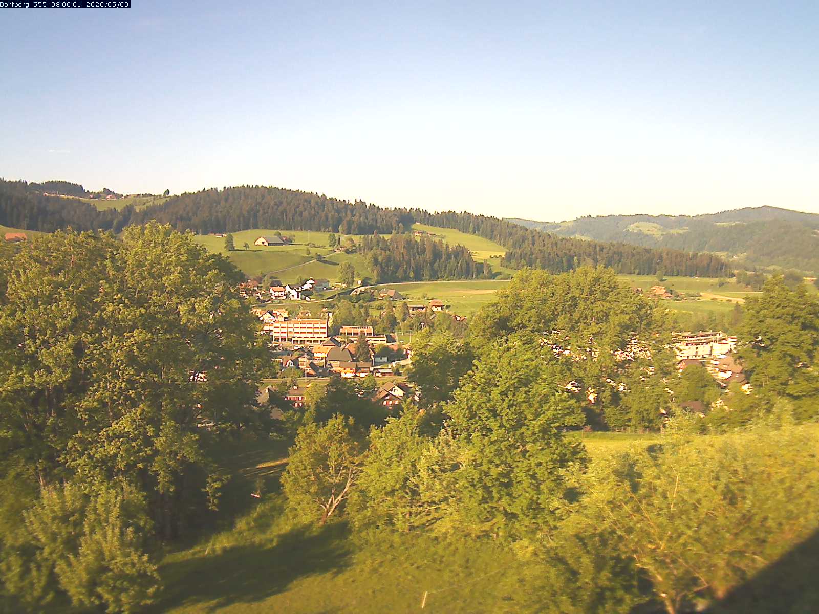 Webcam-Bild: Aussicht vom Dorfberg in Langnau 20200509-080601