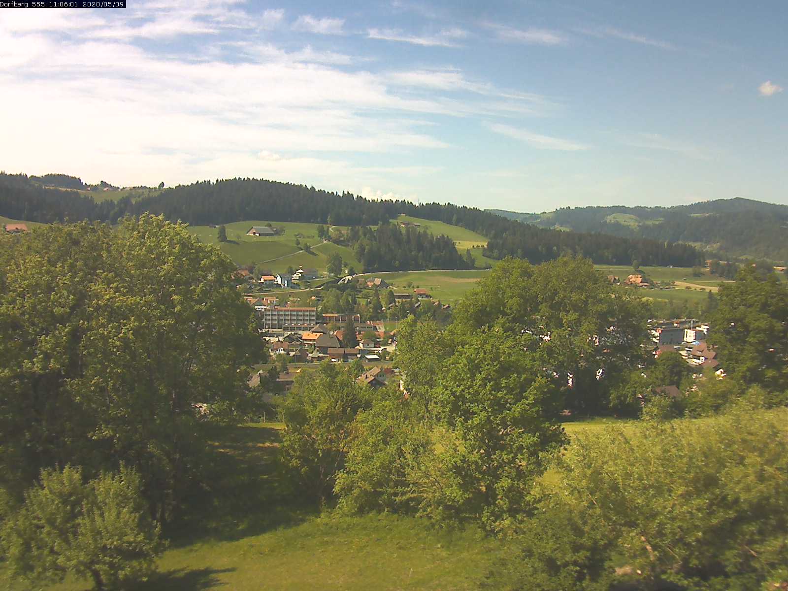 Webcam-Bild: Aussicht vom Dorfberg in Langnau 20200509-110601