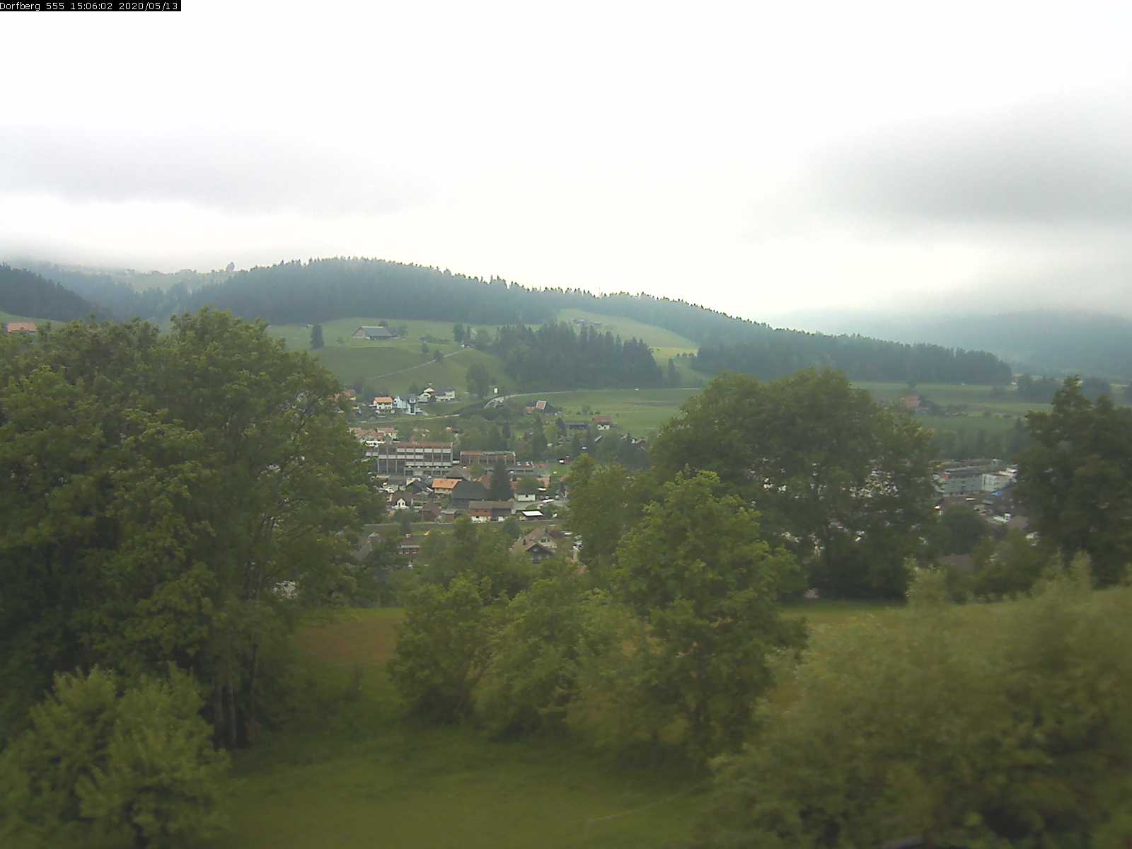 Webcam-Bild: Aussicht vom Dorfberg in Langnau 20200513-150601