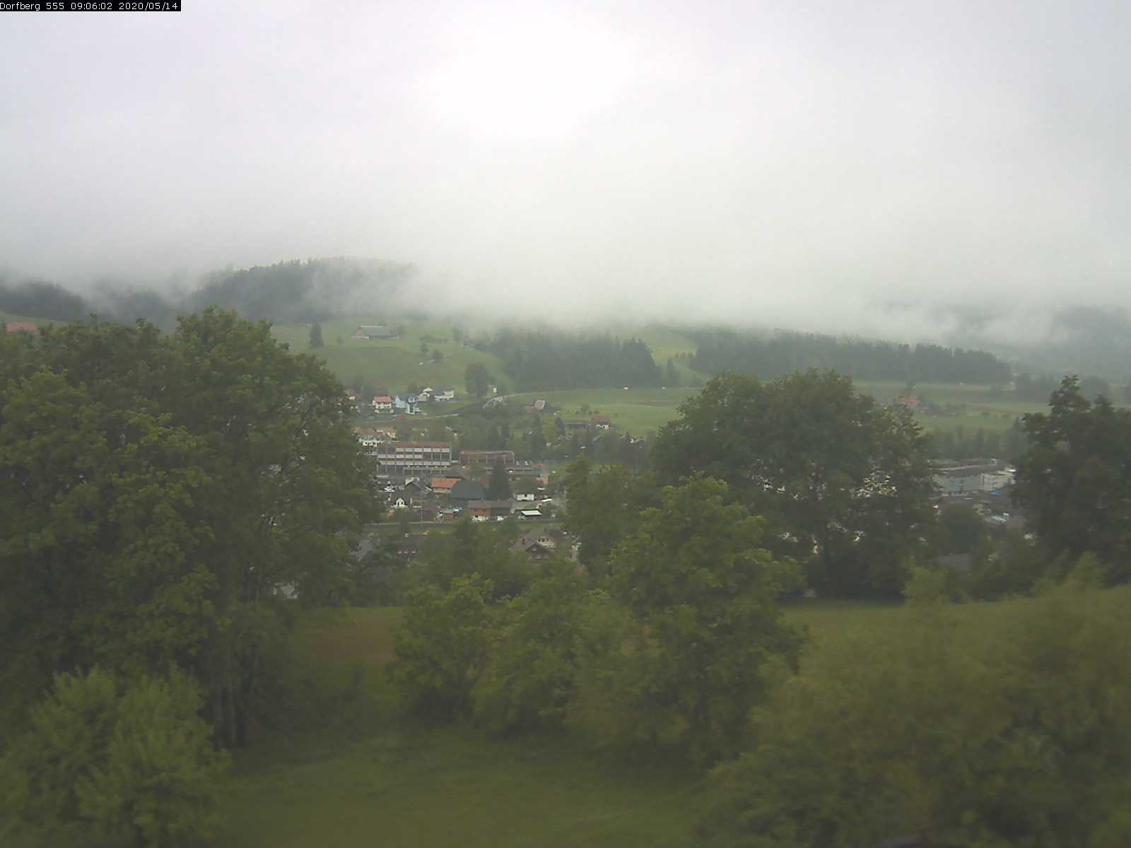 Webcam-Bild: Aussicht vom Dorfberg in Langnau 20200514-090601