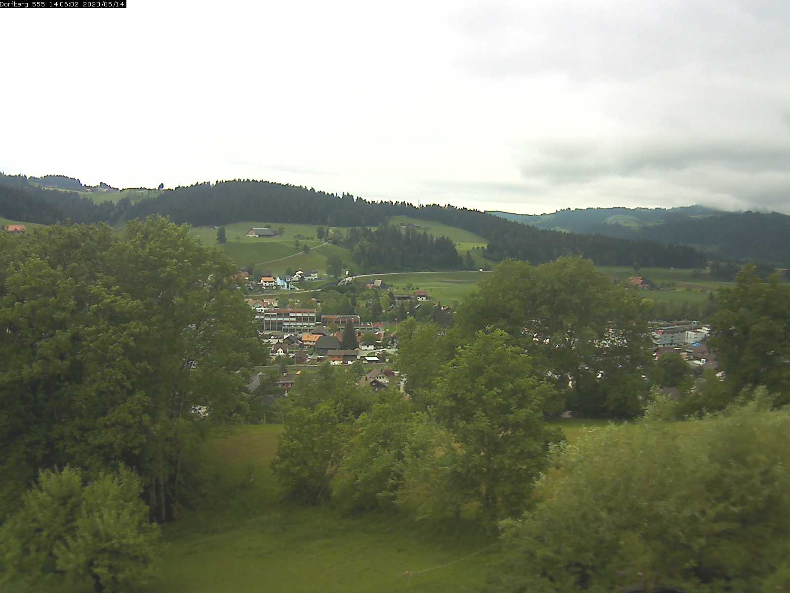 Webcam-Bild: Aussicht vom Dorfberg in Langnau 20200514-140601