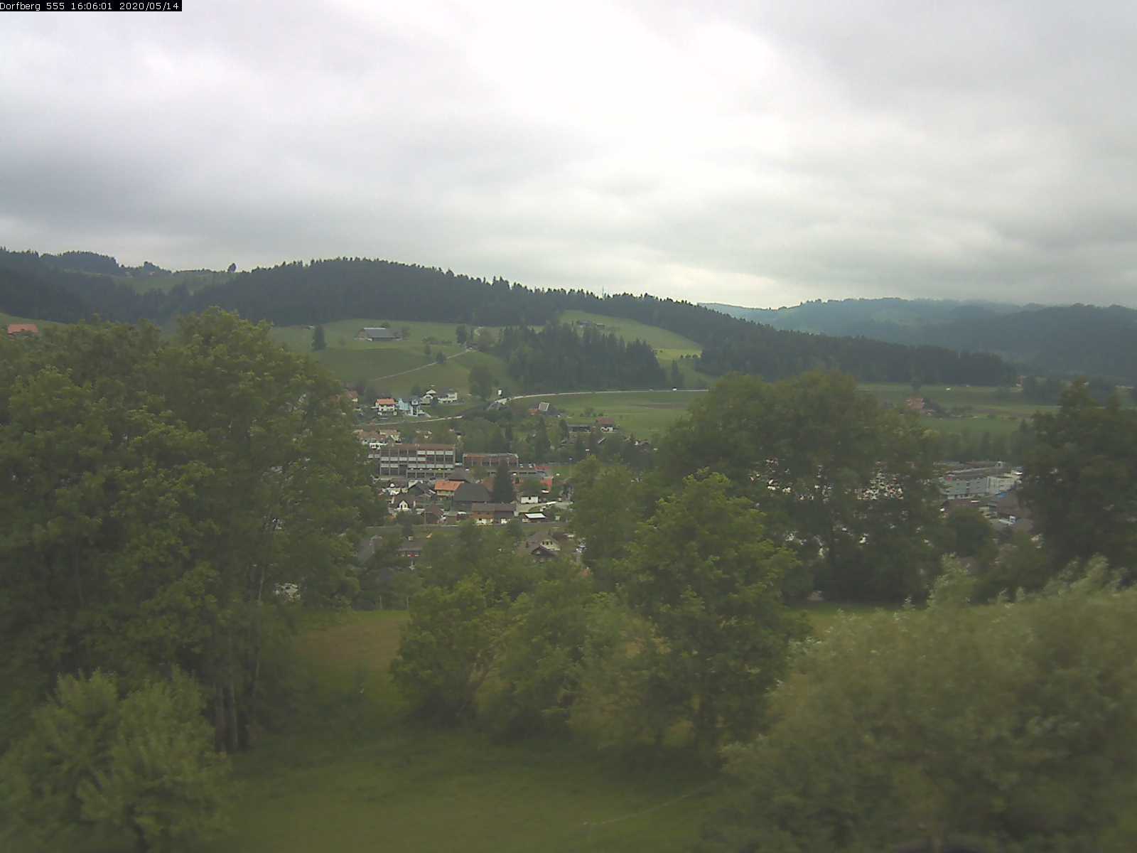 Webcam-Bild: Aussicht vom Dorfberg in Langnau 20200514-160601