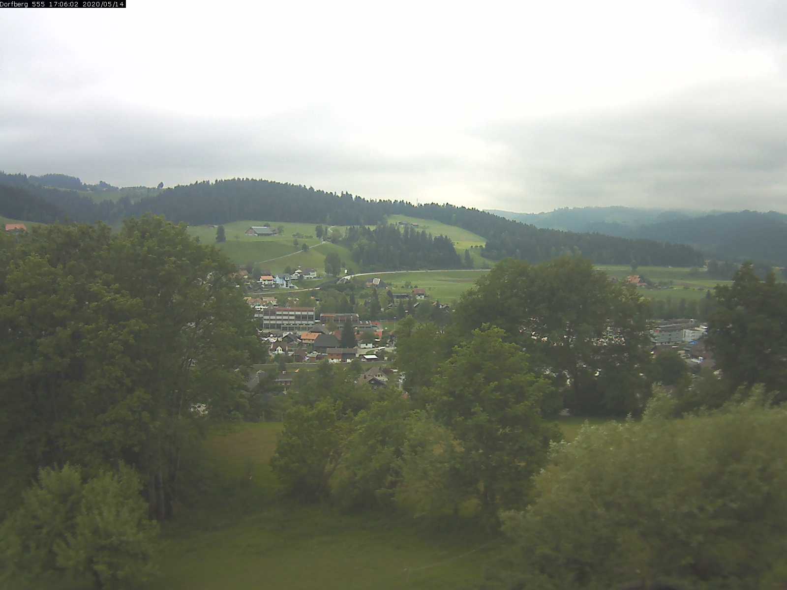 Webcam-Bild: Aussicht vom Dorfberg in Langnau 20200514-170601