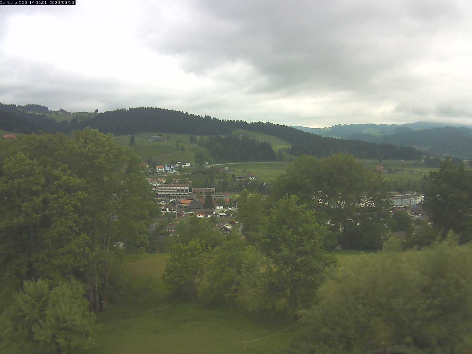 Webcam-Bild: Aussicht vom Dorfberg in Langnau 20200515-140601