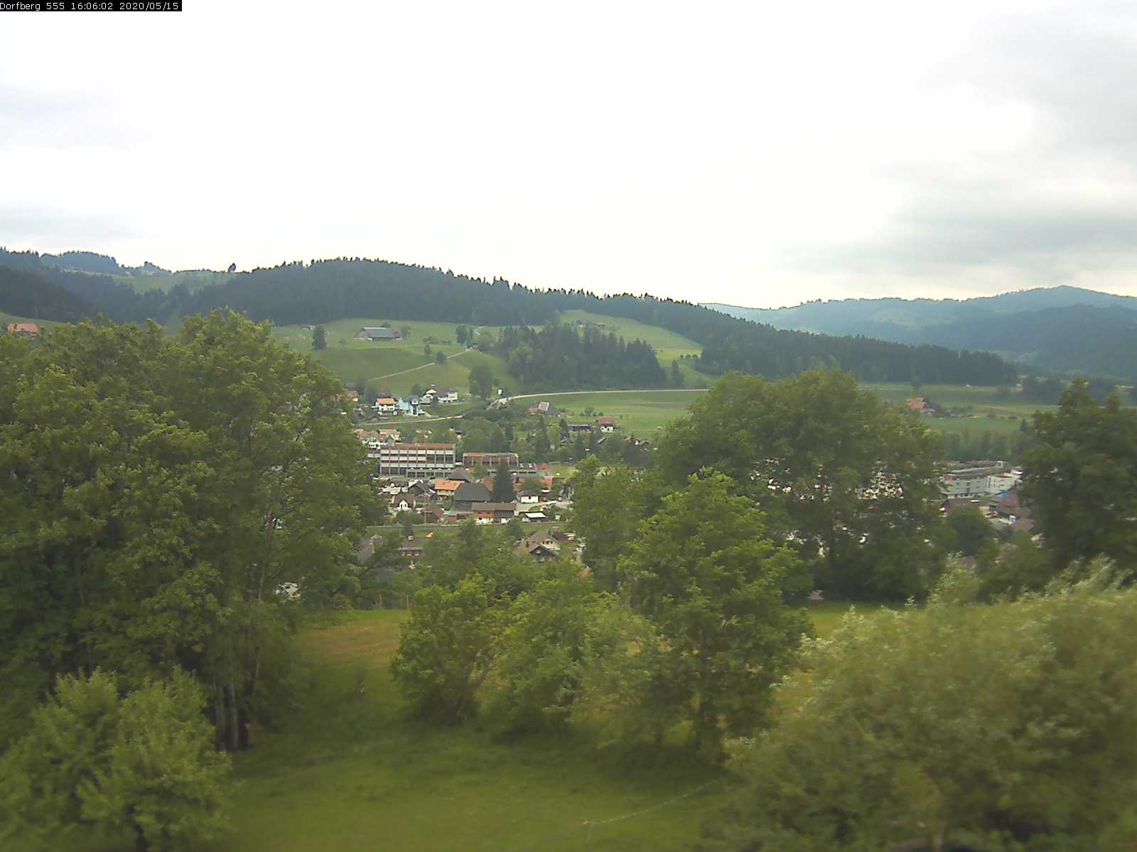 Webcam-Bild: Aussicht vom Dorfberg in Langnau 20200515-160601