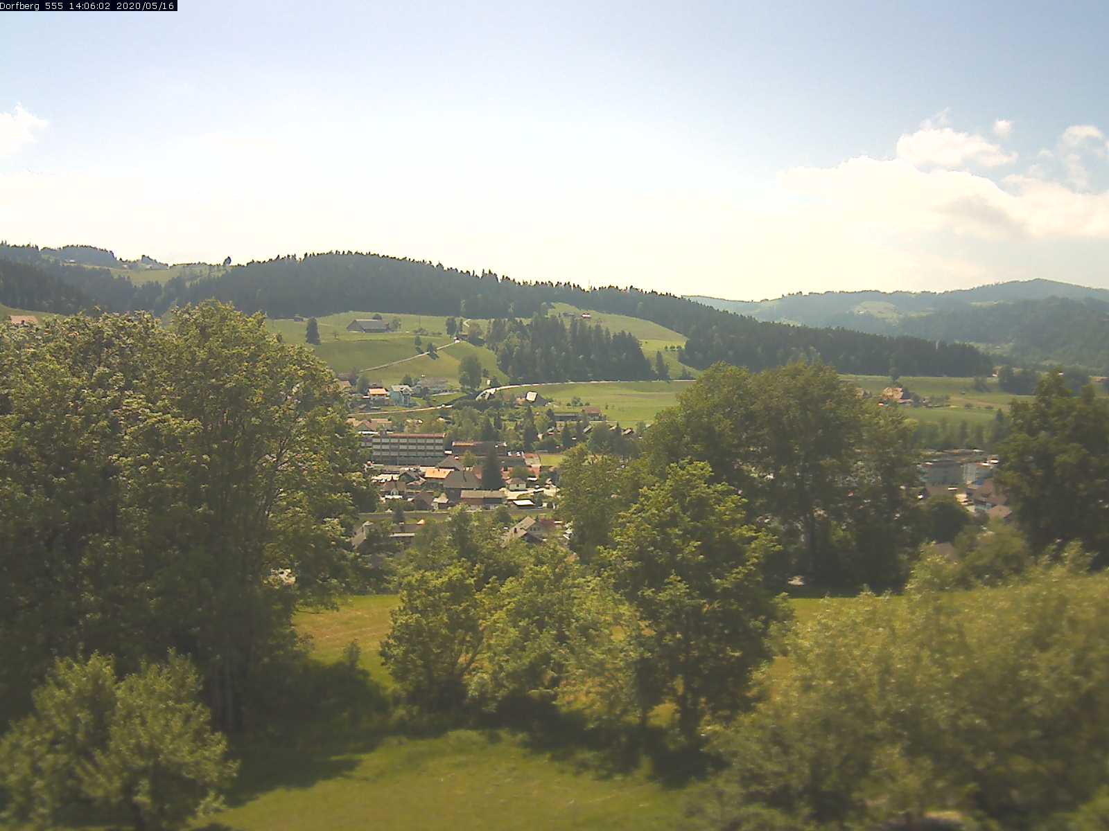 Webcam-Bild: Aussicht vom Dorfberg in Langnau 20200516-140601