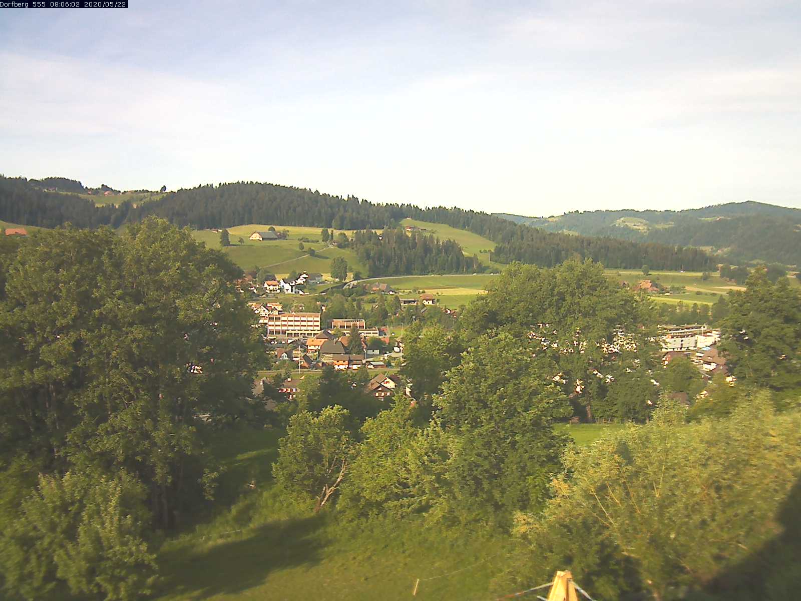 Webcam-Bild: Aussicht vom Dorfberg in Langnau 20200522-080601