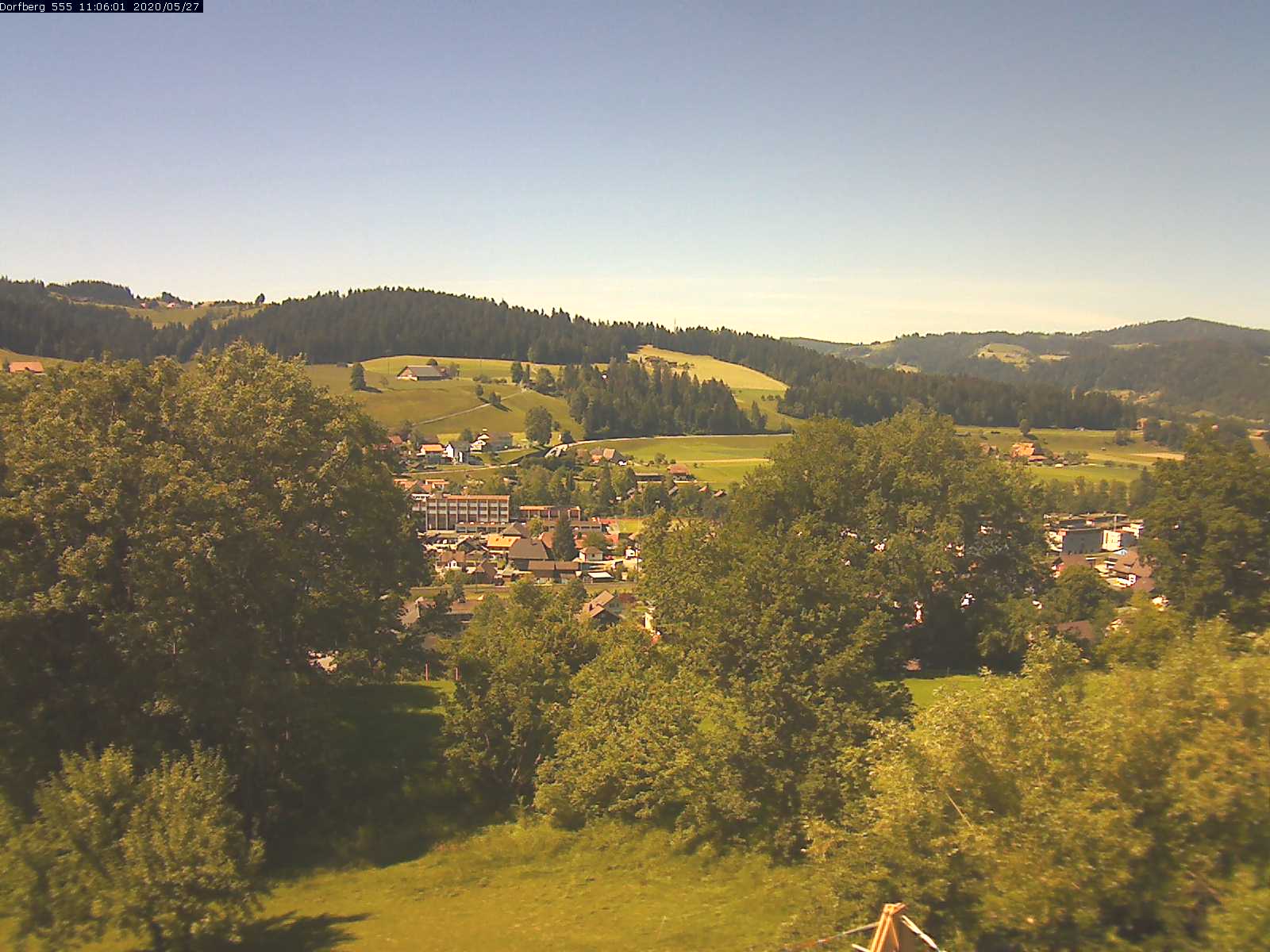 Webcam-Bild: Aussicht vom Dorfberg in Langnau 20200527-110601