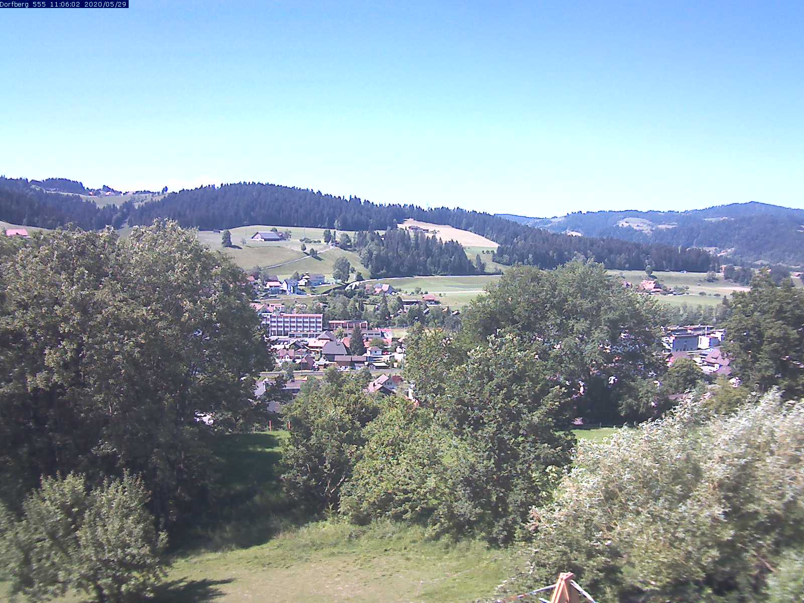 Webcam-Bild: Aussicht vom Dorfberg in Langnau 20200529-110601