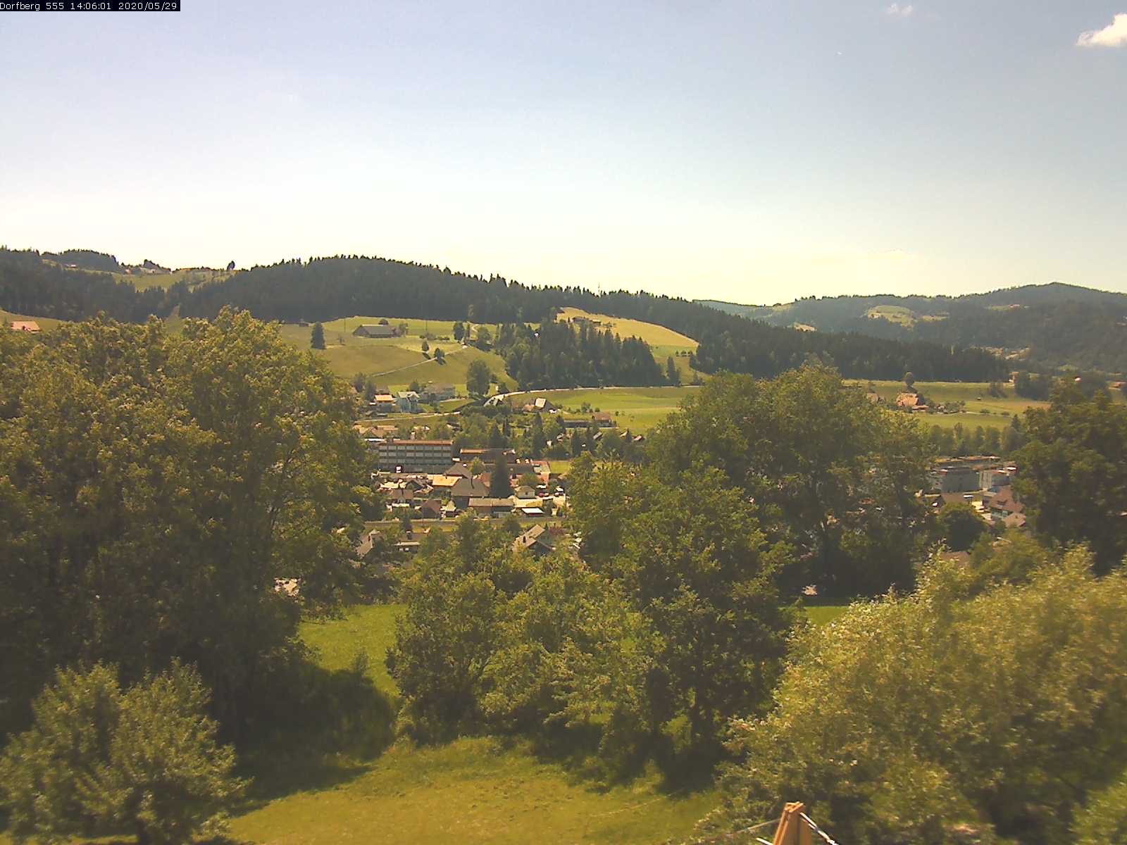 Webcam-Bild: Aussicht vom Dorfberg in Langnau 20200529-140601