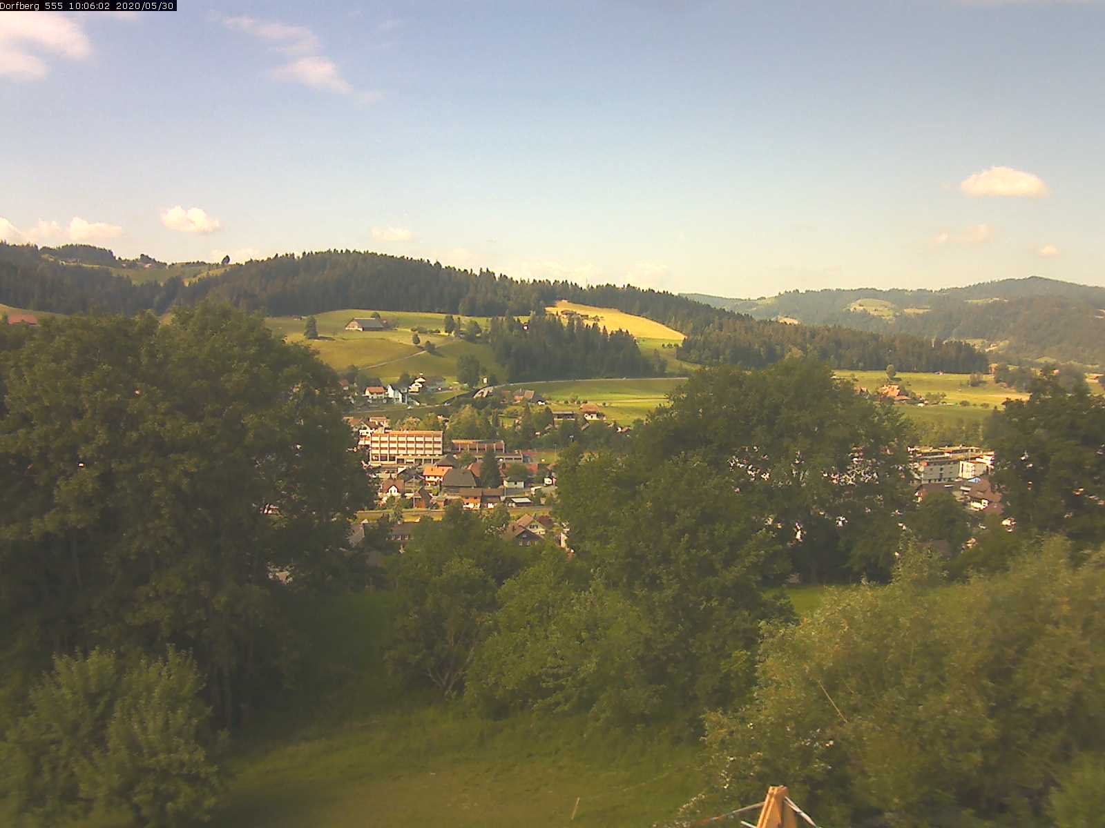 Webcam-Bild: Aussicht vom Dorfberg in Langnau 20200530-100601
