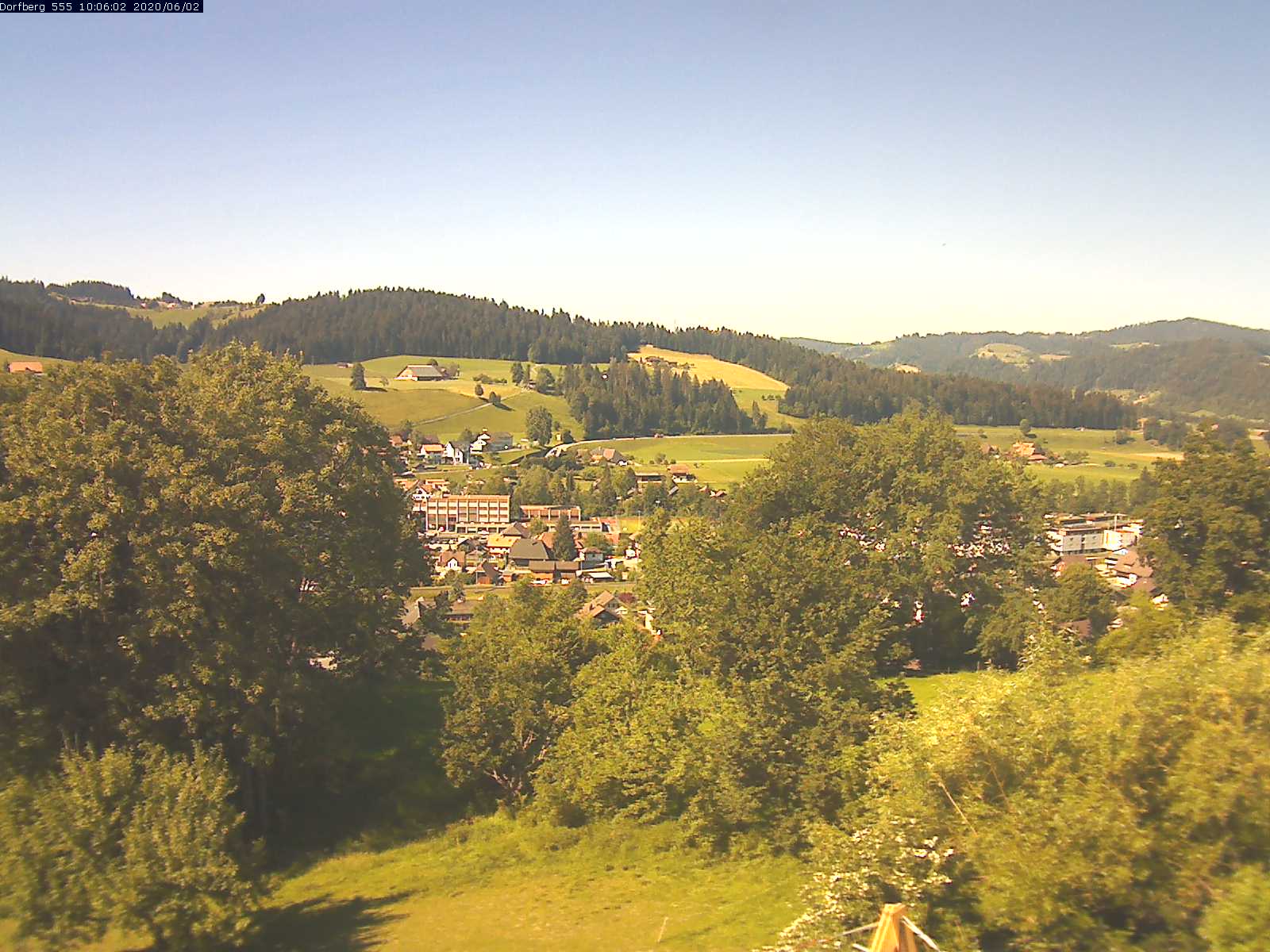 Webcam-Bild: Aussicht vom Dorfberg in Langnau 20200602-100601