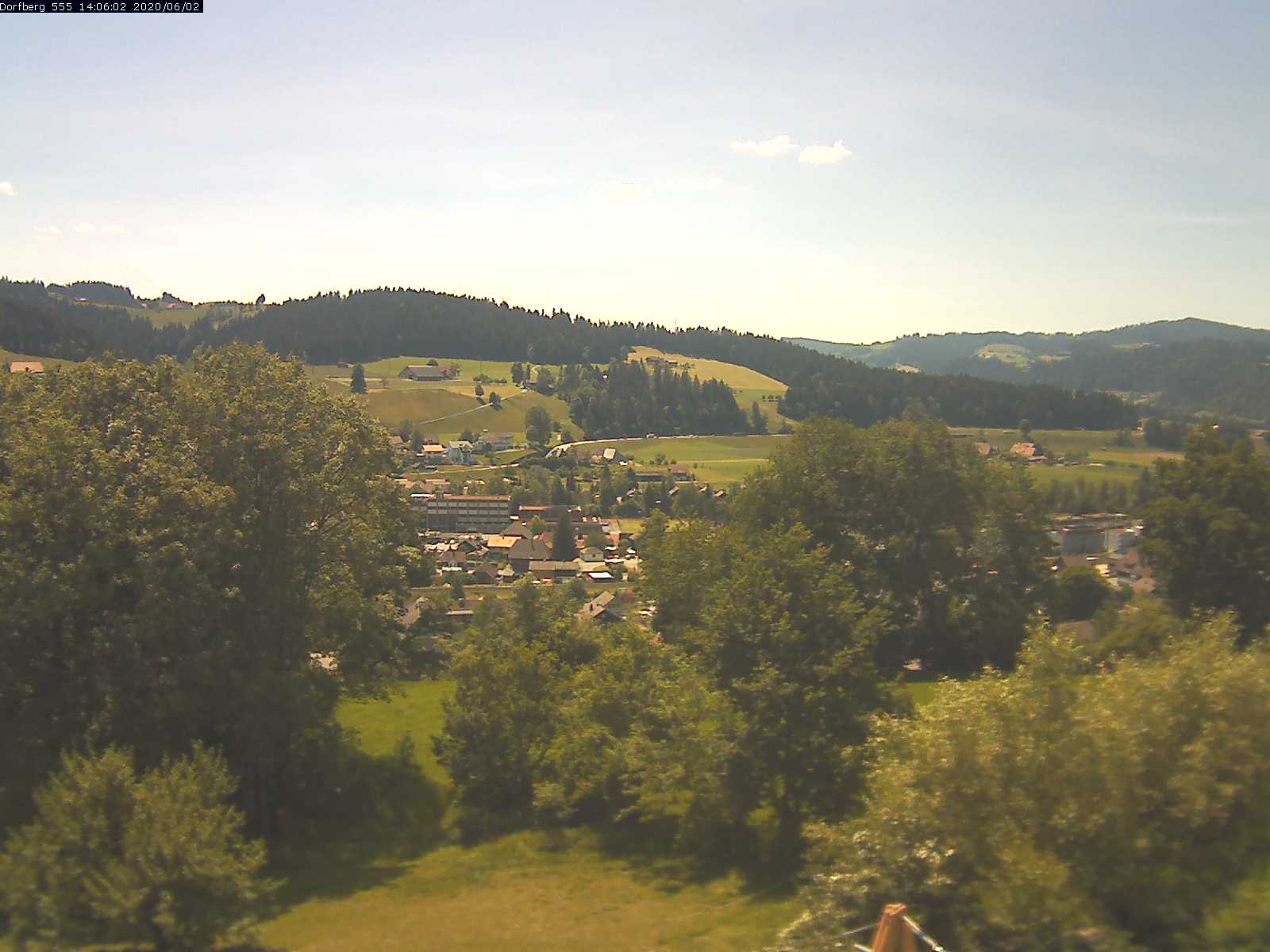 Webcam-Bild: Aussicht vom Dorfberg in Langnau 20200602-140601