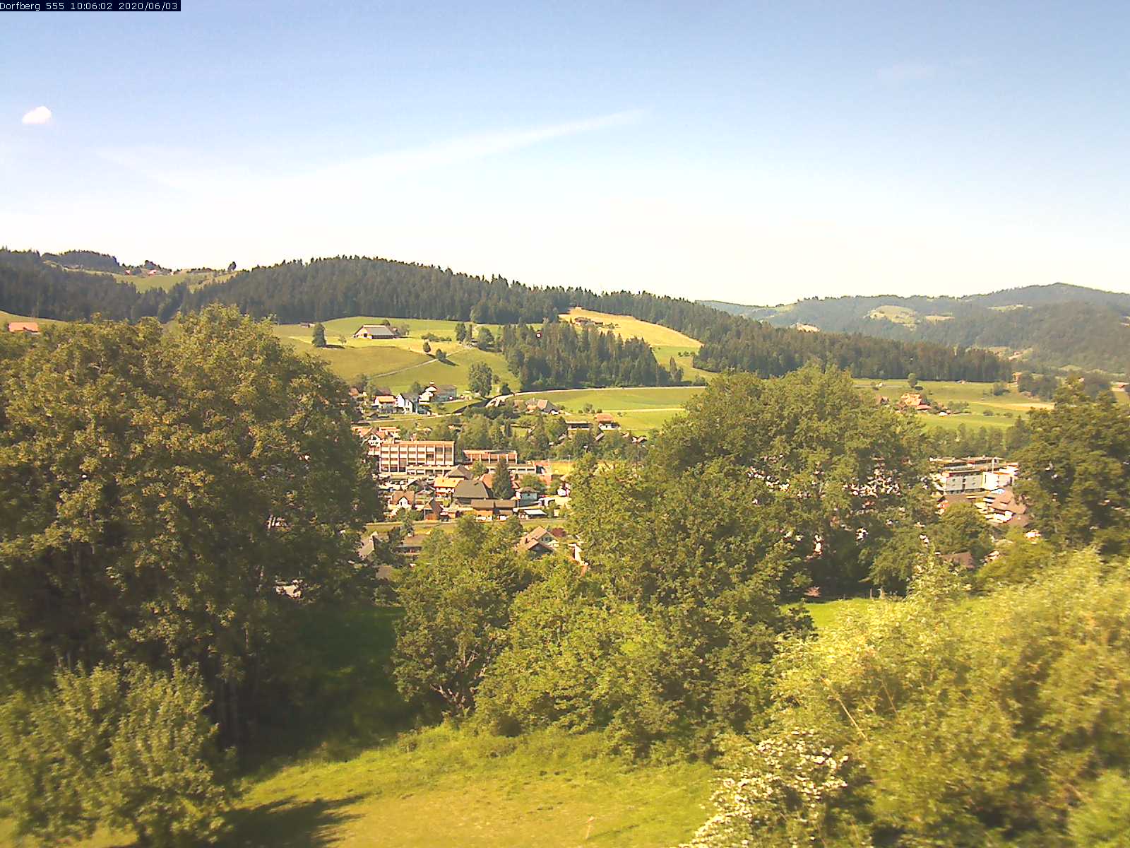 Webcam-Bild: Aussicht vom Dorfberg in Langnau 20200603-100601