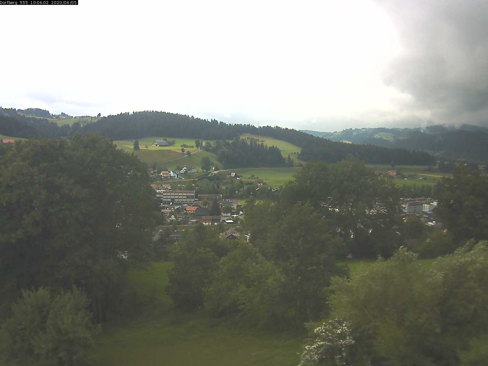 Webcam-Bild: Aussicht vom Dorfberg in Langnau 20200605-100601