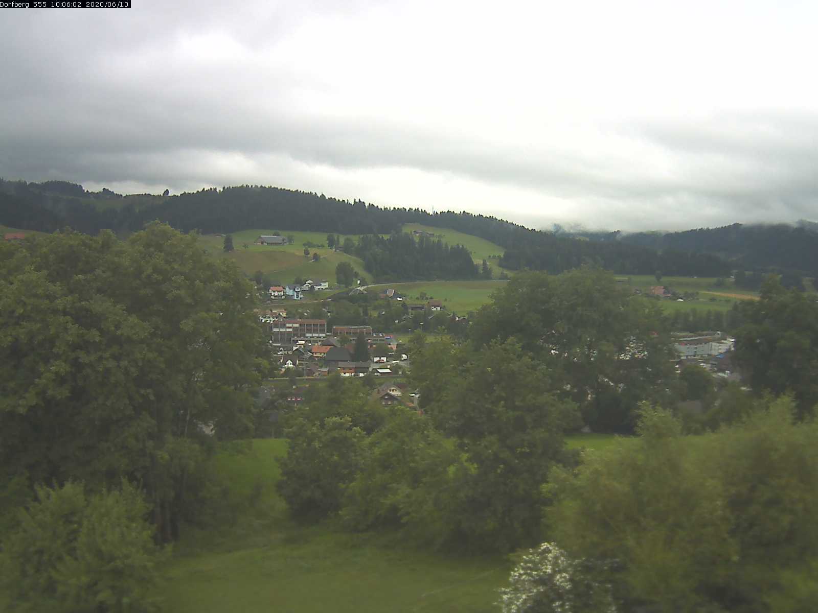 Webcam-Bild: Aussicht vom Dorfberg in Langnau 20200610-100601