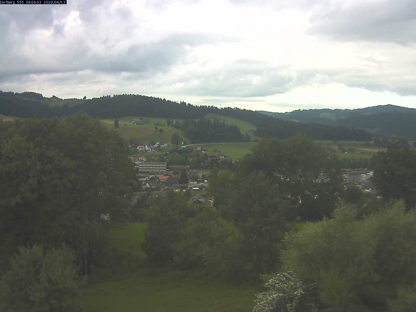 Webcam-Bild: Aussicht vom Dorfberg in Langnau 20200613-080601