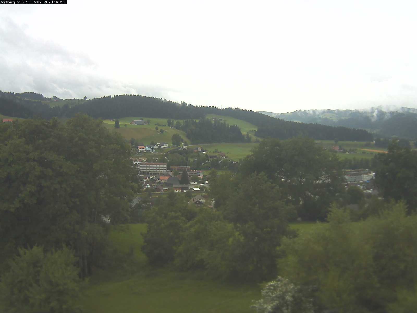 Webcam-Bild: Aussicht vom Dorfberg in Langnau 20200613-180601