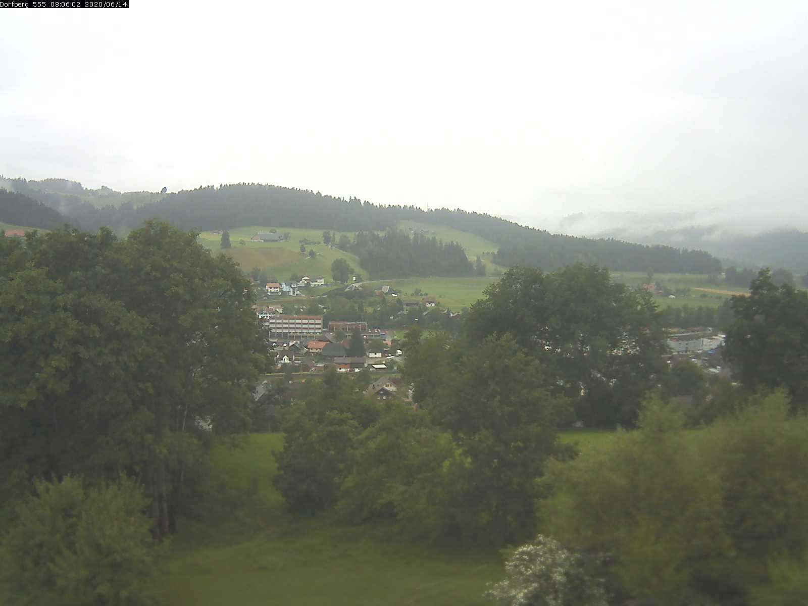 Webcam-Bild: Aussicht vom Dorfberg in Langnau 20200614-080601