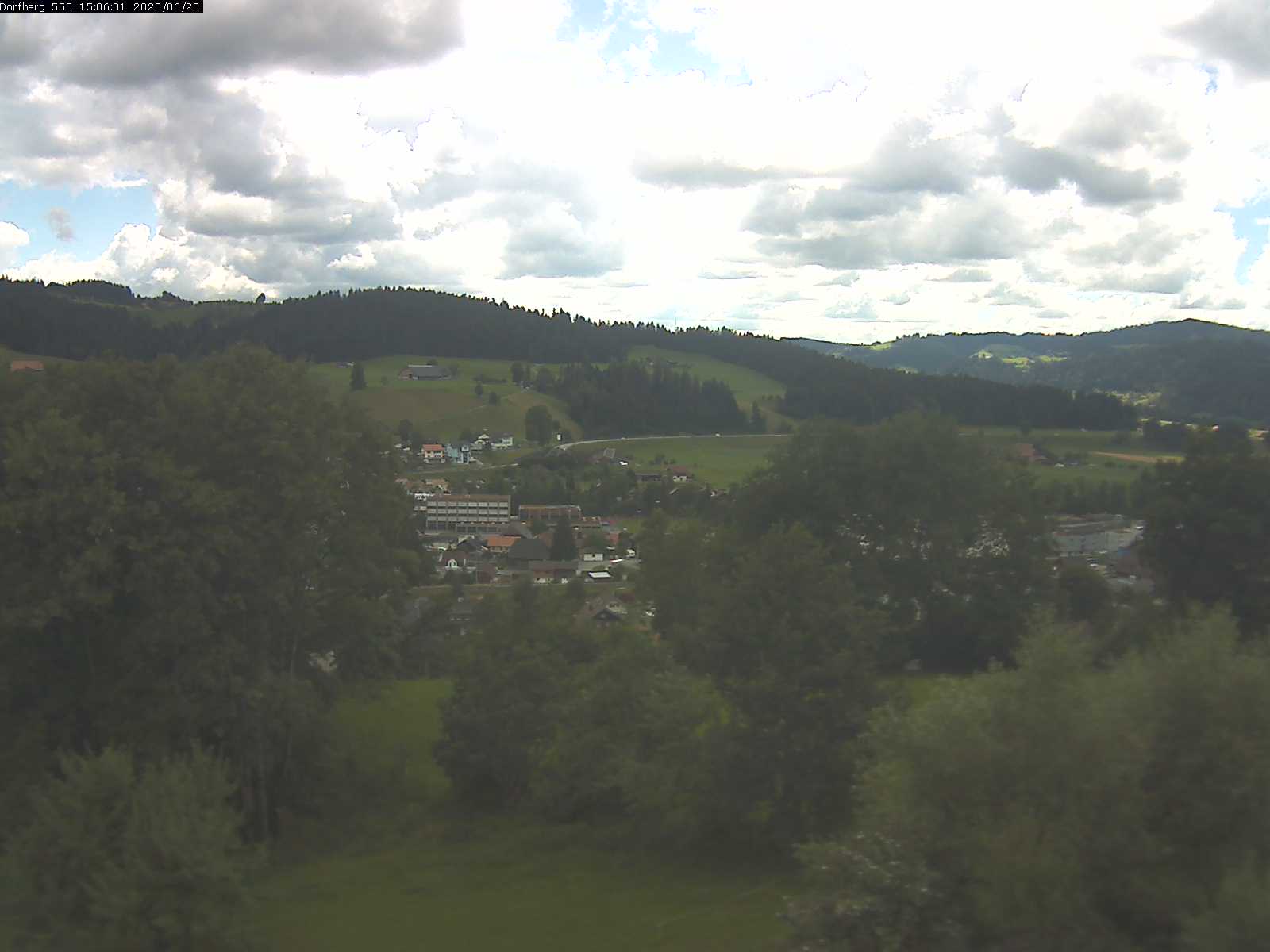 Webcam-Bild: Aussicht vom Dorfberg in Langnau 20200620-150601