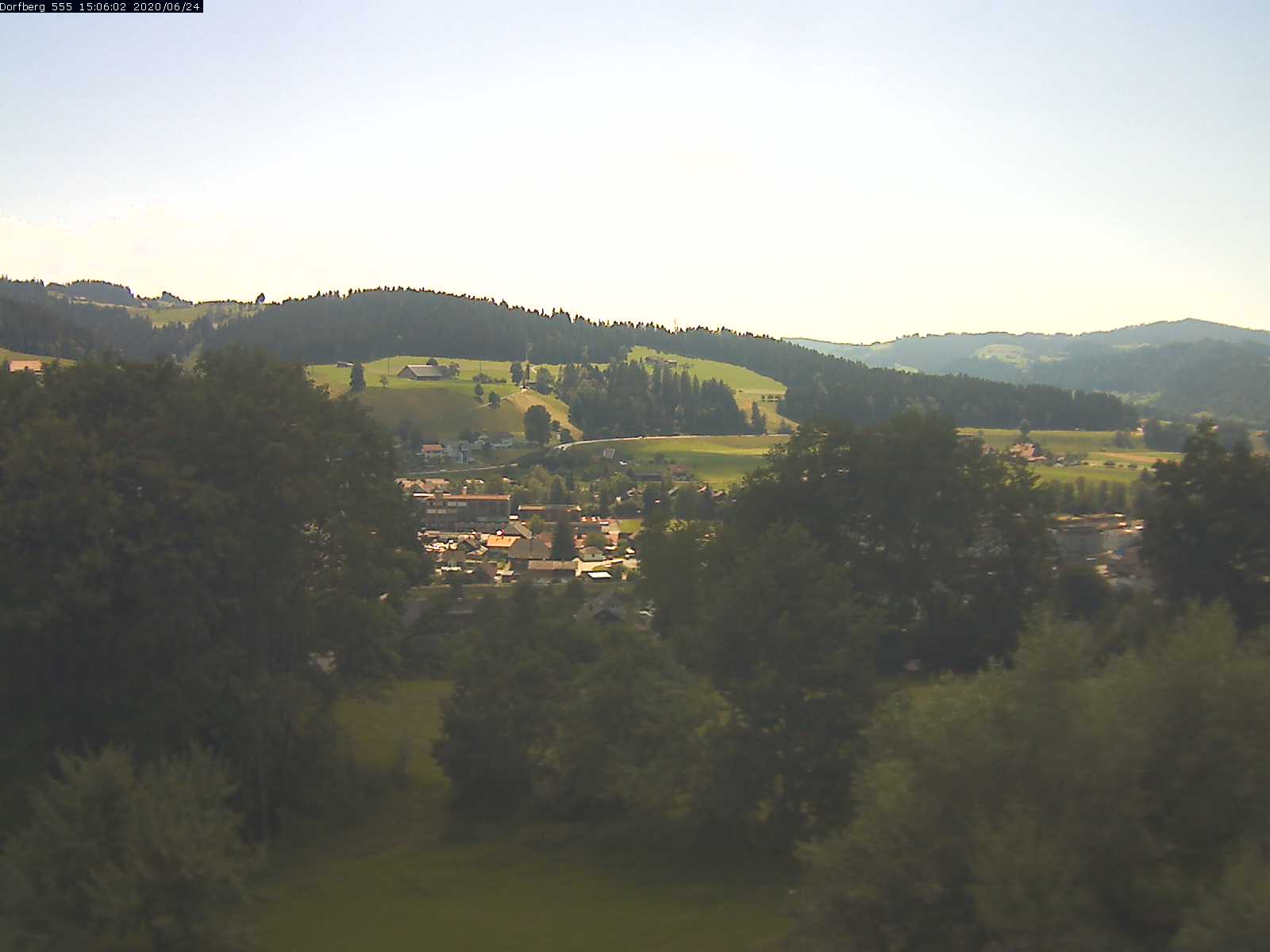 Webcam-Bild: Aussicht vom Dorfberg in Langnau 20200624-150601