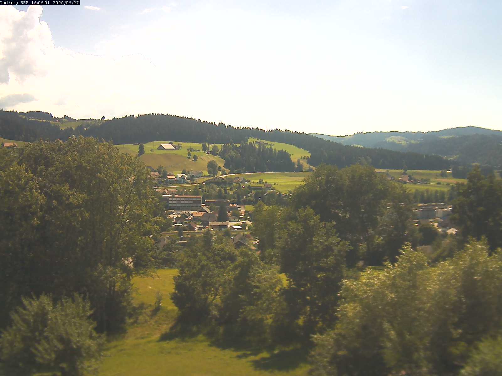 Webcam-Bild: Aussicht vom Dorfberg in Langnau 20200627-160601