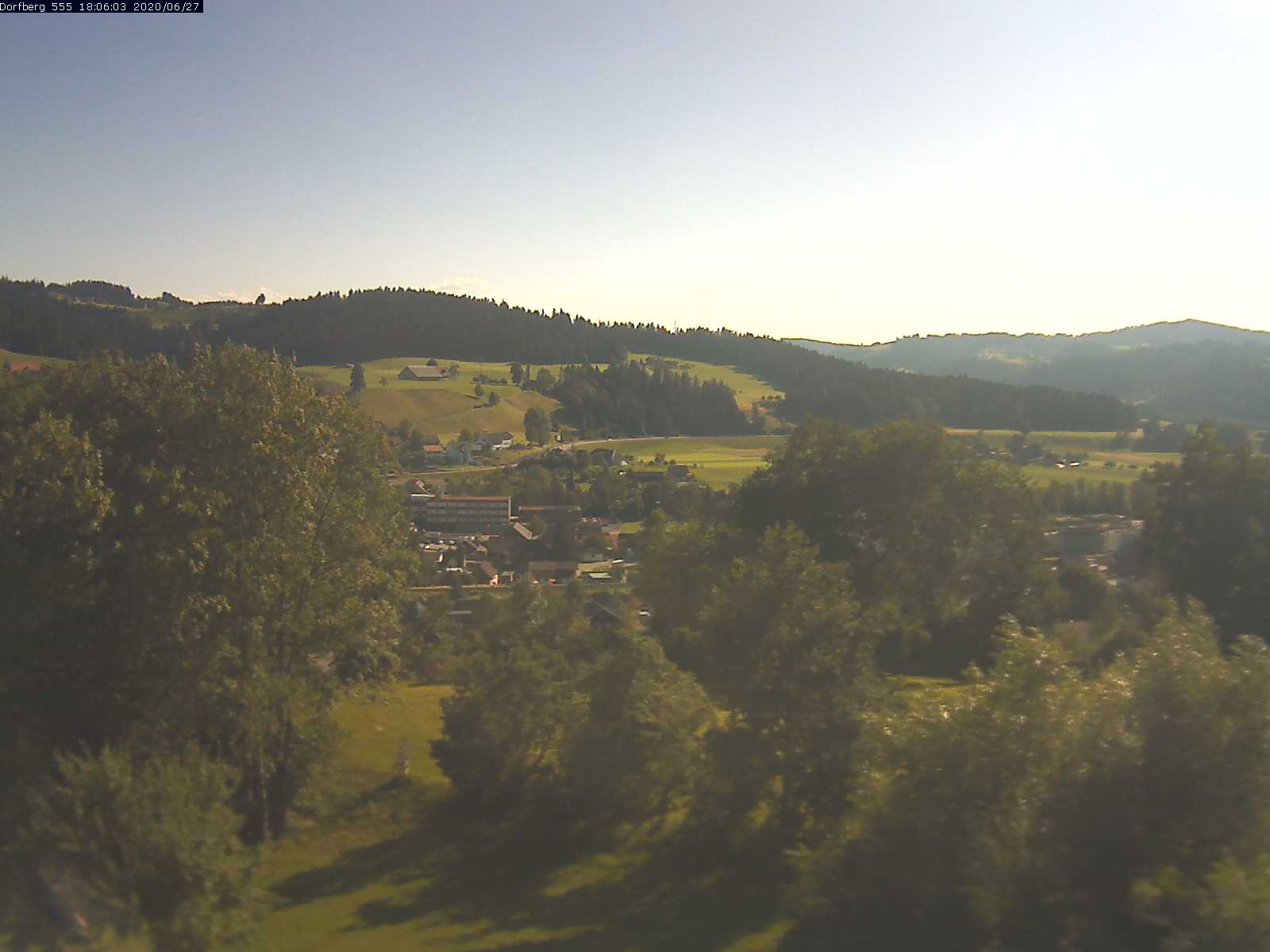 Webcam-Bild: Aussicht vom Dorfberg in Langnau 20200627-180601