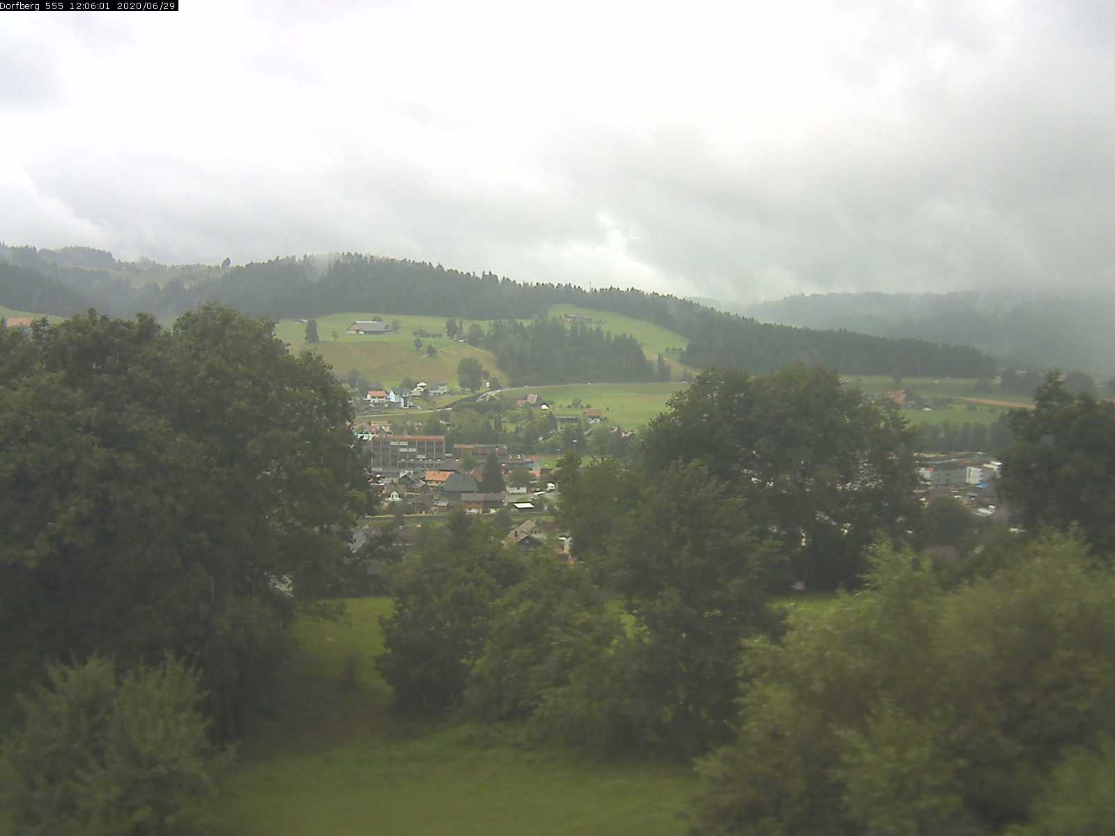 Webcam-Bild: Aussicht vom Dorfberg in Langnau 20200629-120601