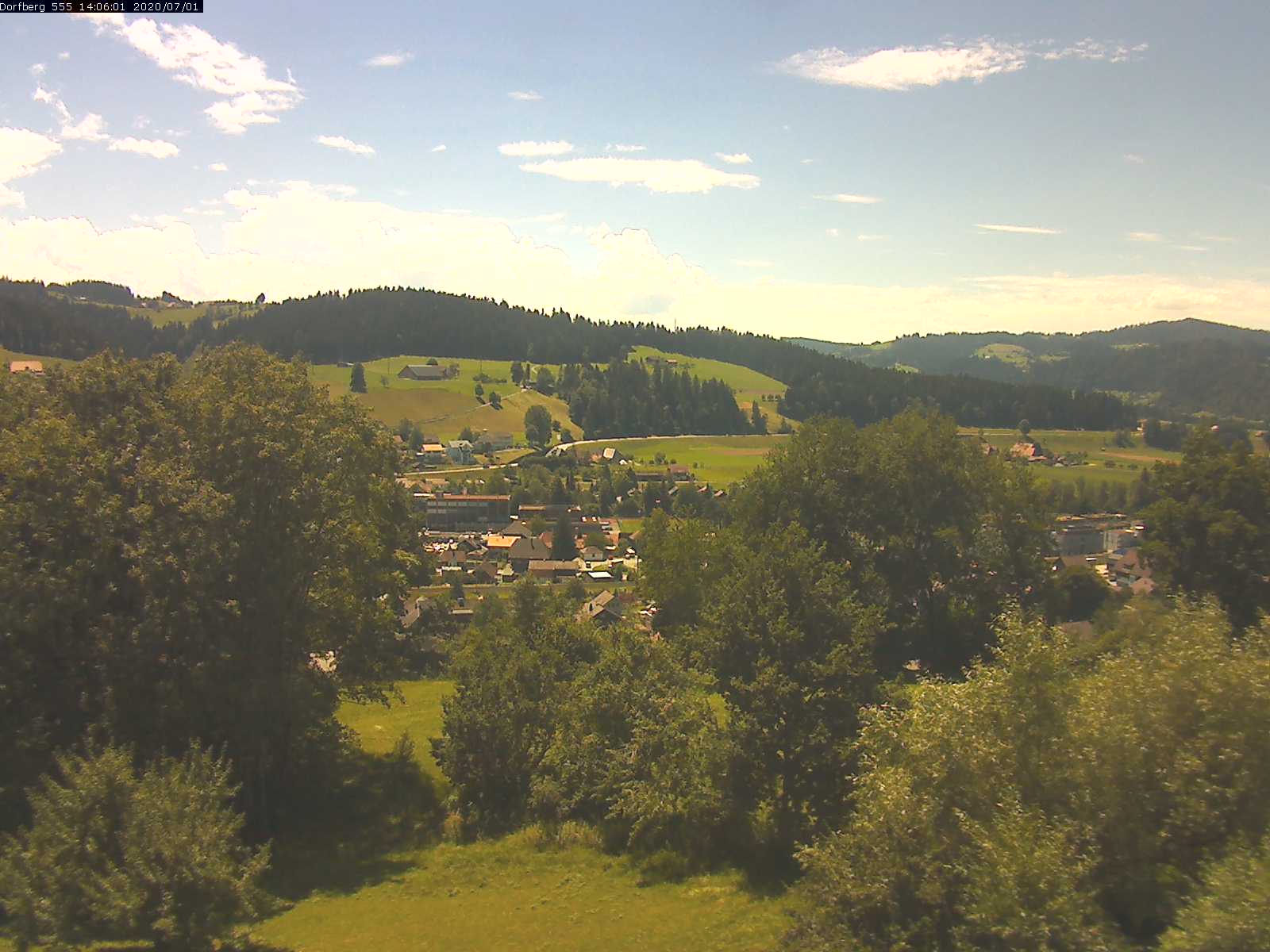 Webcam-Bild: Aussicht vom Dorfberg in Langnau 20200701-140601