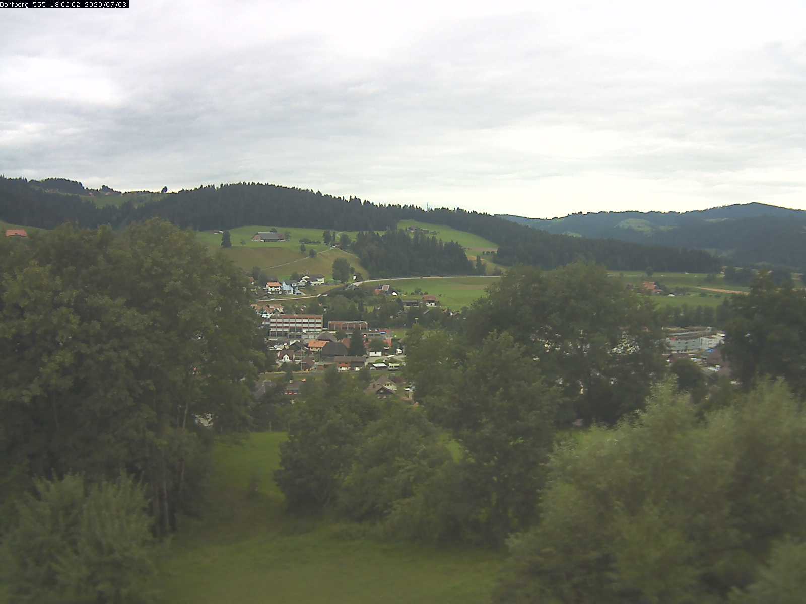 Webcam-Bild: Aussicht vom Dorfberg in Langnau 20200703-180601