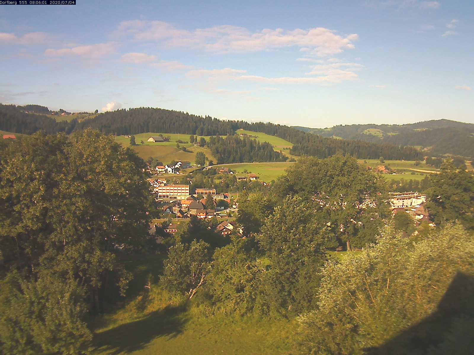 Webcam-Bild: Aussicht vom Dorfberg in Langnau 20200704-080601