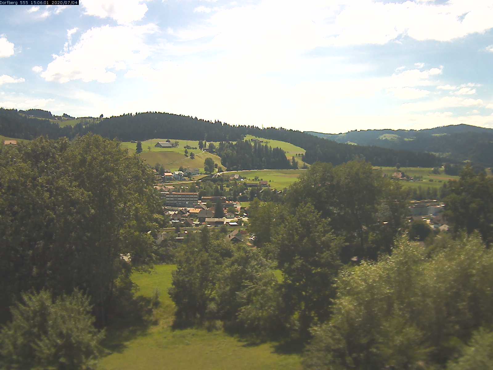 Webcam-Bild: Aussicht vom Dorfberg in Langnau 20200704-150601