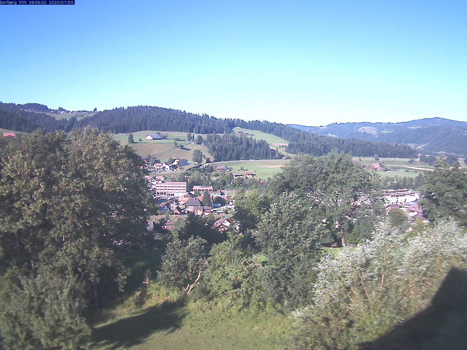 Webcam-Bild: Aussicht vom Dorfberg in Langnau 20200705-080601