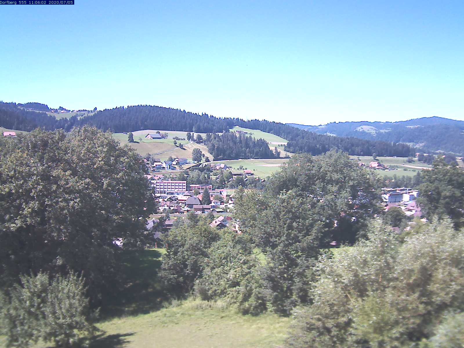 Webcam-Bild: Aussicht vom Dorfberg in Langnau 20200705-110601
