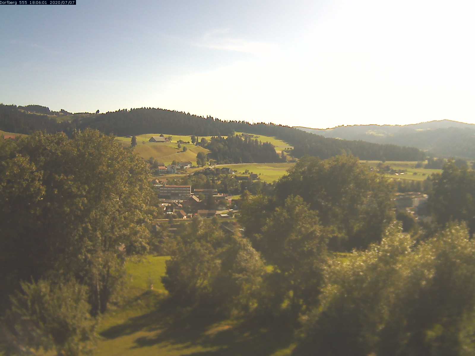 Webcam-Bild: Aussicht vom Dorfberg in Langnau 20200707-180601