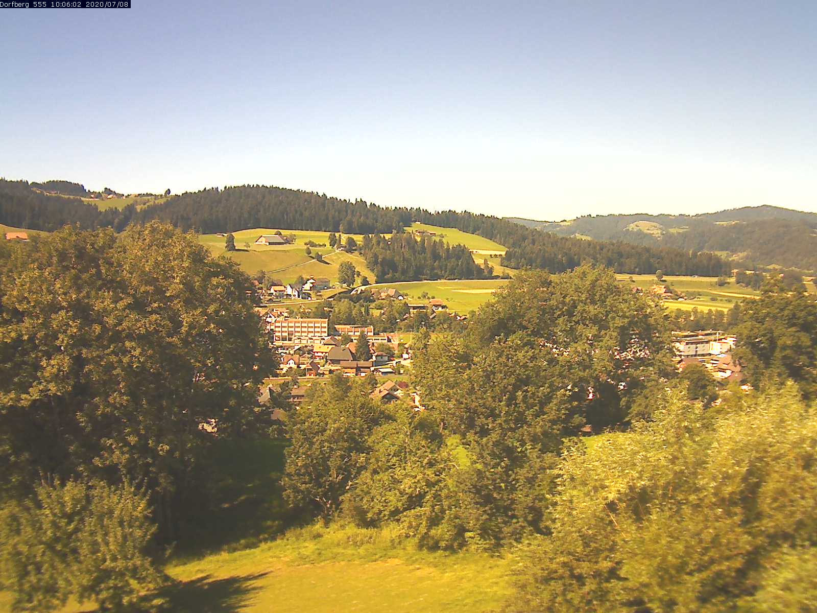 Webcam-Bild: Aussicht vom Dorfberg in Langnau 20200708-100601
