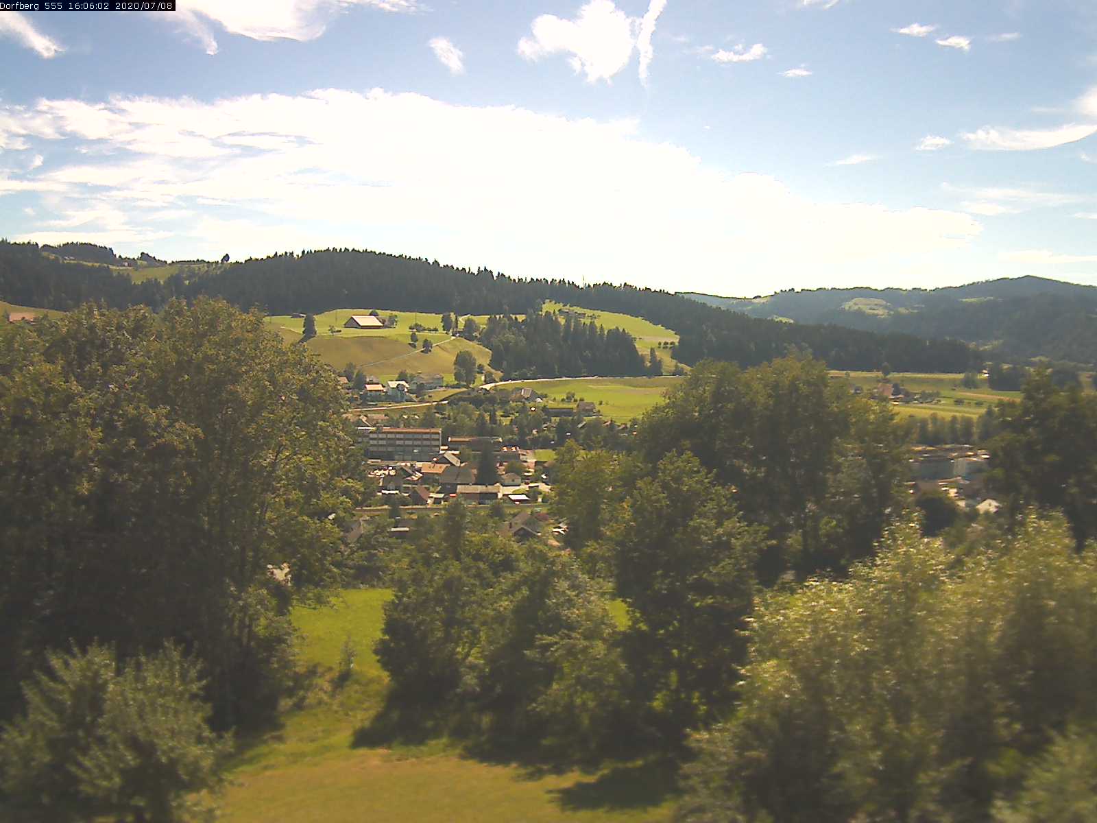 Webcam-Bild: Aussicht vom Dorfberg in Langnau 20200708-160601