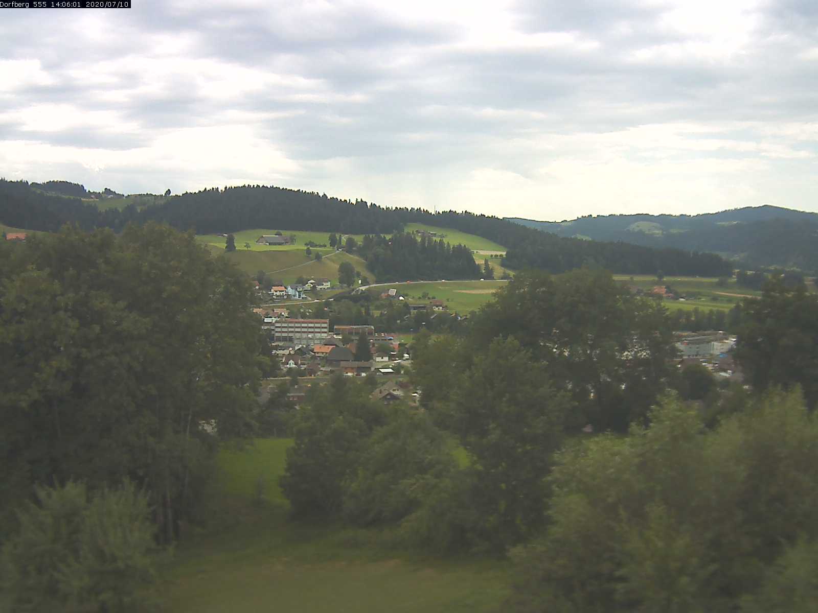 Webcam-Bild: Aussicht vom Dorfberg in Langnau 20200710-140601