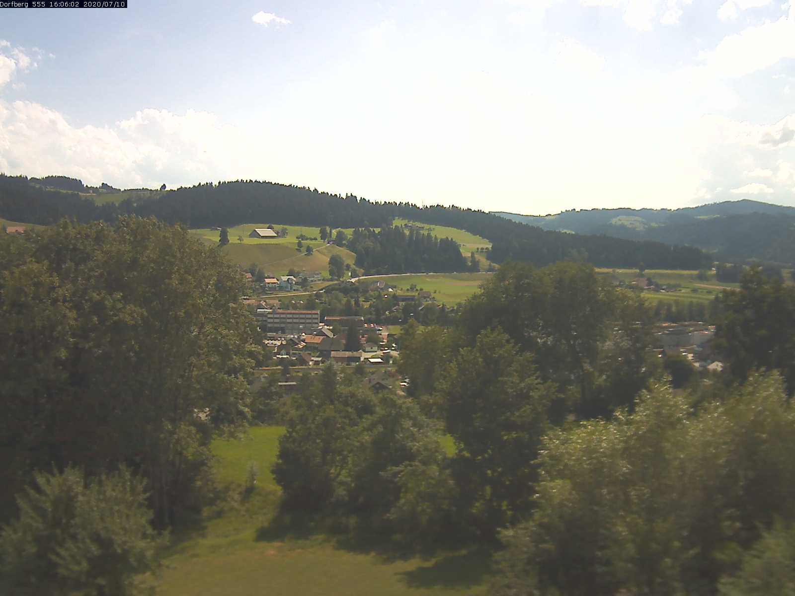 Webcam-Bild: Aussicht vom Dorfberg in Langnau 20200710-160601