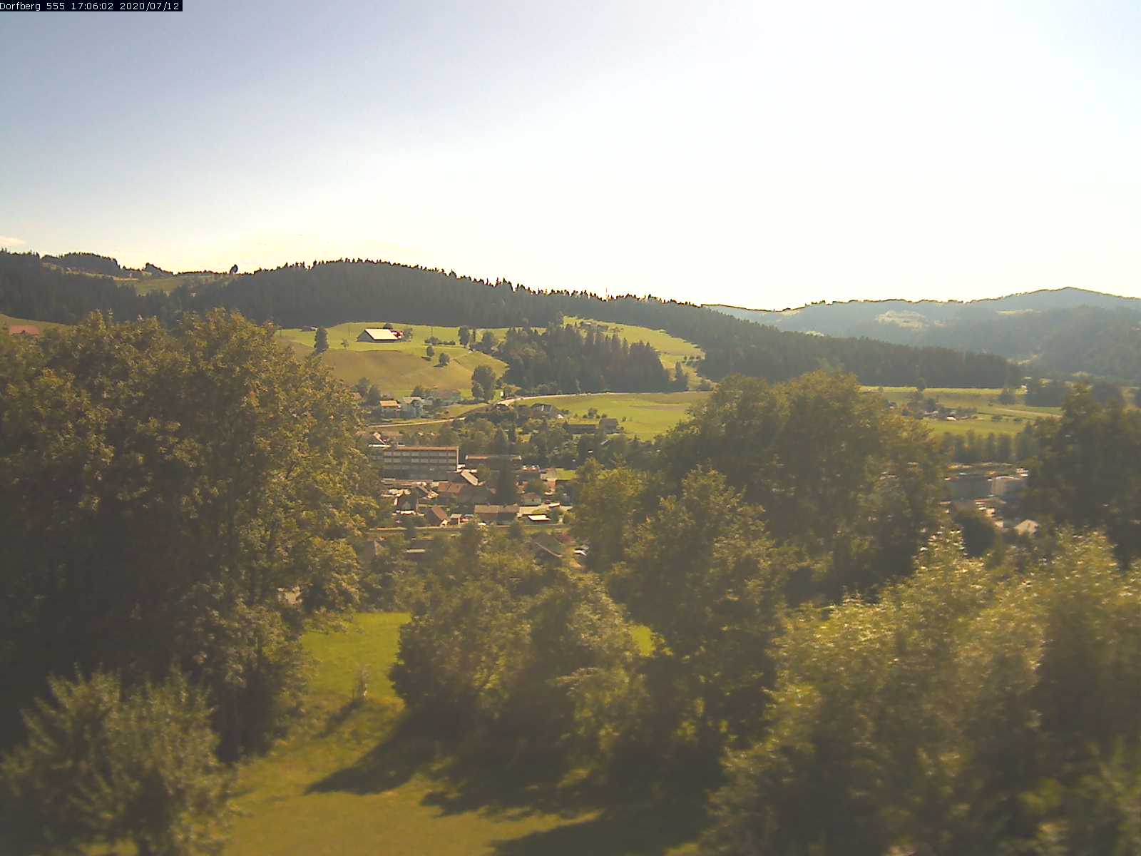Webcam-Bild: Aussicht vom Dorfberg in Langnau 20200712-170601