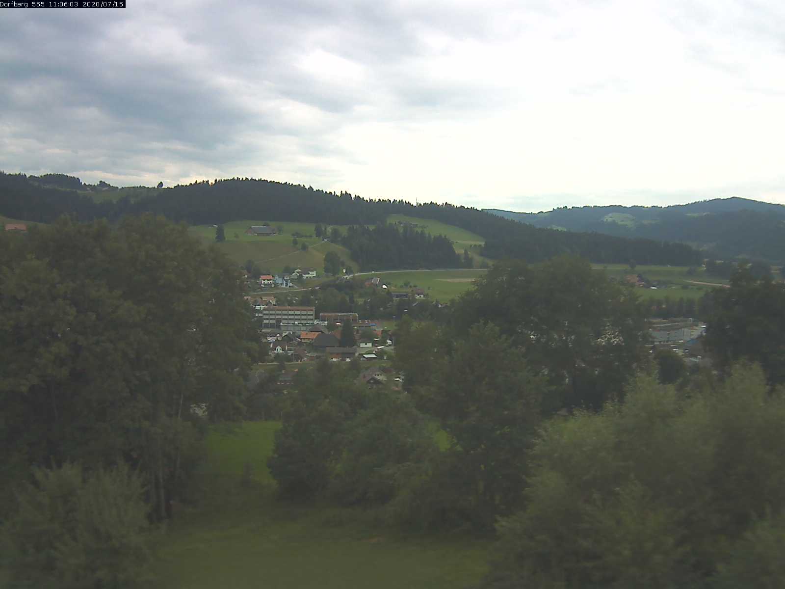 Webcam-Bild: Aussicht vom Dorfberg in Langnau 20200715-110601