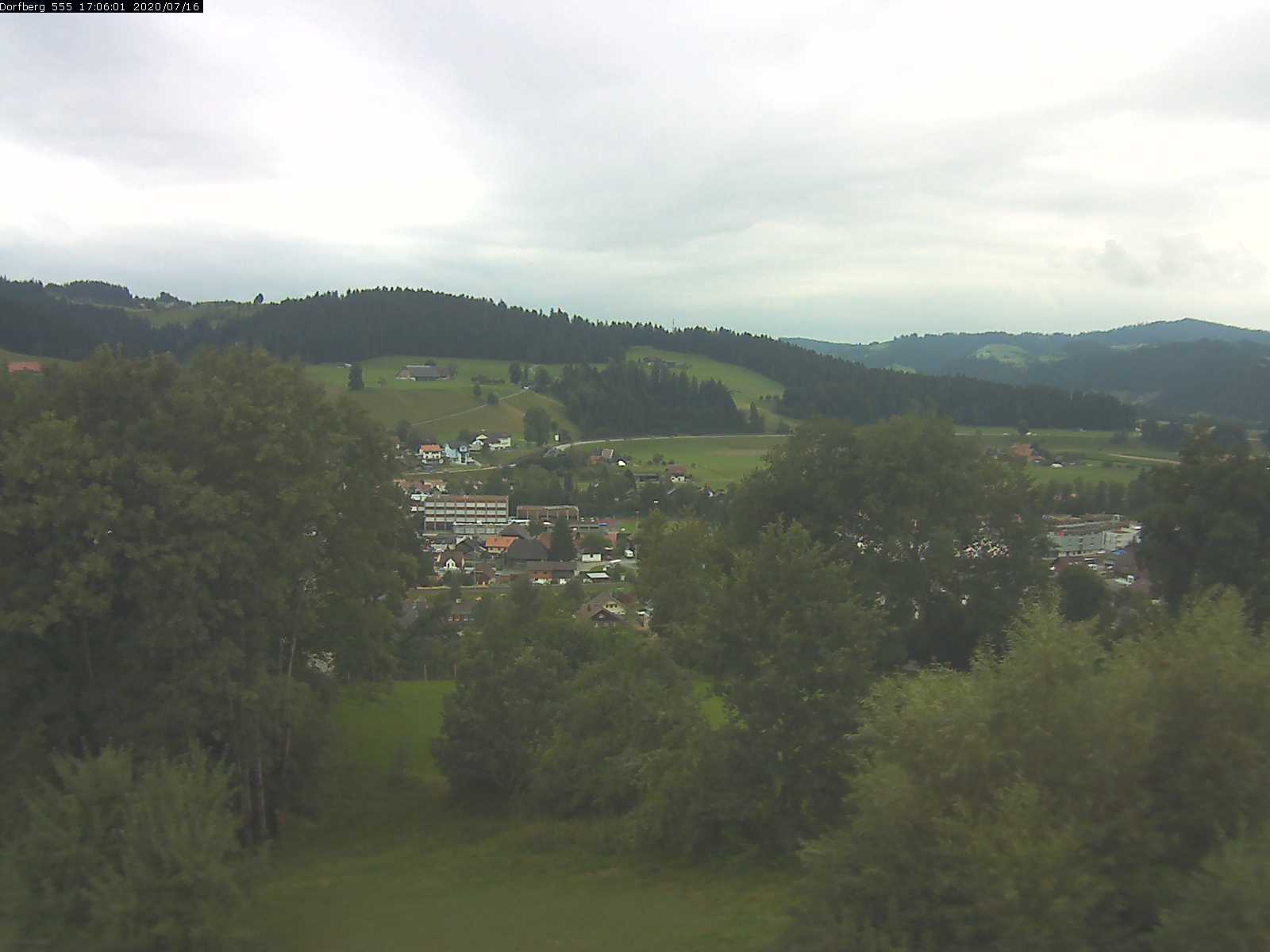 Webcam-Bild: Aussicht vom Dorfberg in Langnau 20200716-170601
