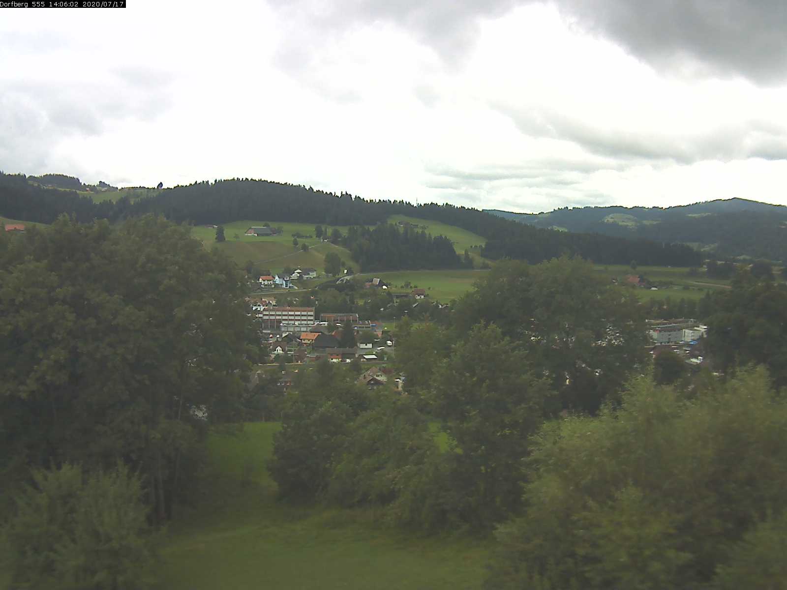 Webcam-Bild: Aussicht vom Dorfberg in Langnau 20200717-140601