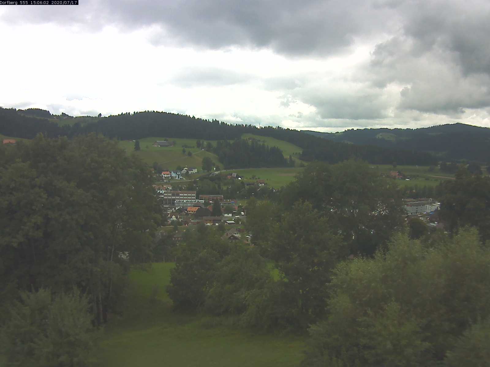 Webcam-Bild: Aussicht vom Dorfberg in Langnau 20200717-150601