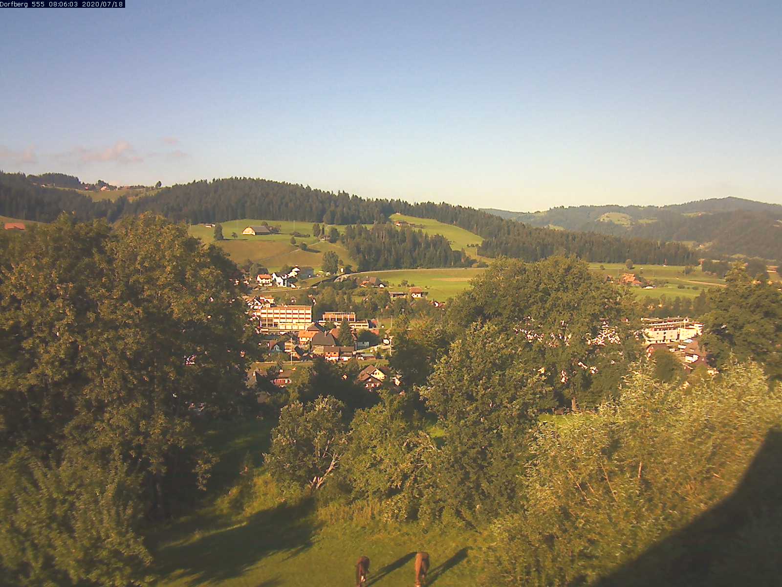 Webcam-Bild: Aussicht vom Dorfberg in Langnau 20200718-080601