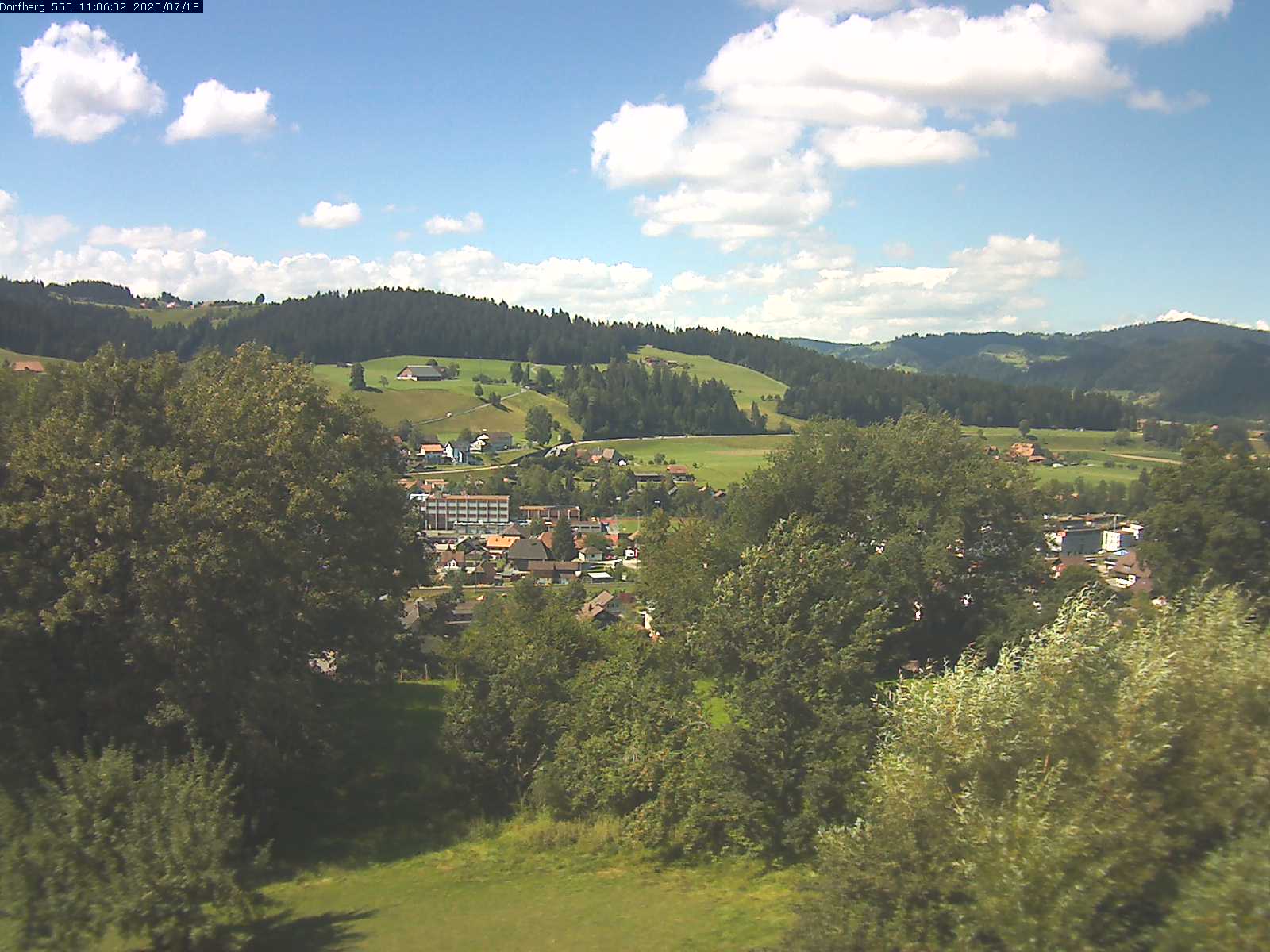 Webcam-Bild: Aussicht vom Dorfberg in Langnau 20200718-110601