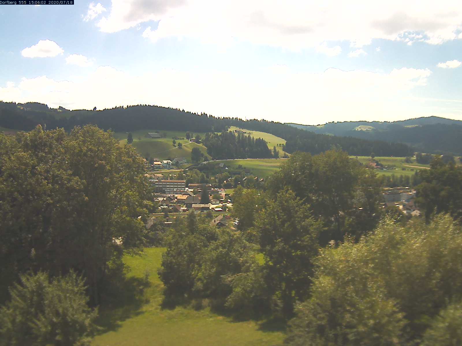 Webcam-Bild: Aussicht vom Dorfberg in Langnau 20200718-150601