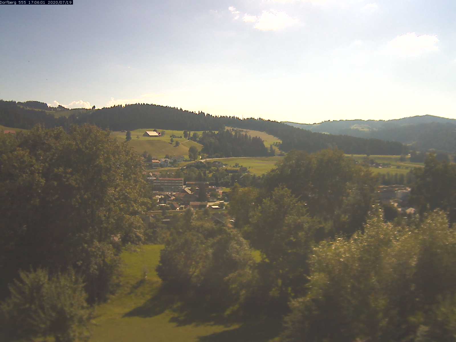 Webcam-Bild: Aussicht vom Dorfberg in Langnau 20200719-170601