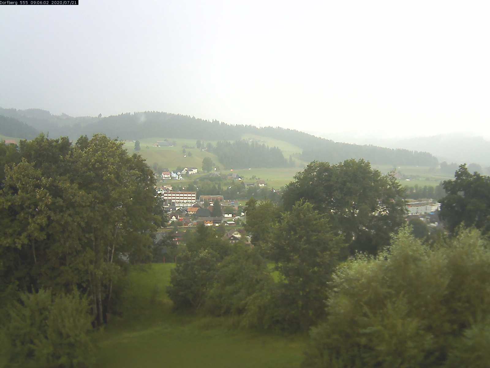 Webcam-Bild: Aussicht vom Dorfberg in Langnau 20200721-090601